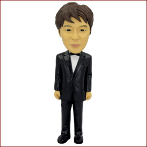 男性・タキシード/台座付き